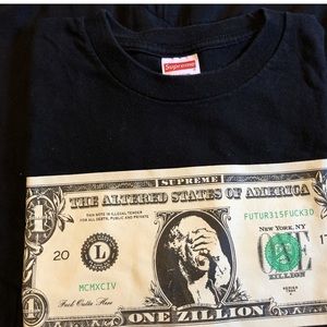 SUPREME T-SHIRT